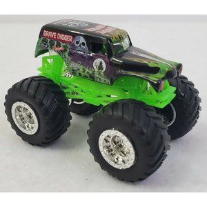 2009 Hot Wheels Grave Digger Monster Jam NMC 1:64 4 Time Champ Part Of Hauler
